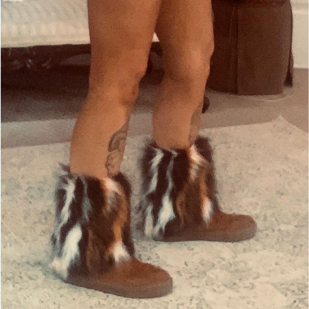 Penny loves Kenny air brush boots size 9